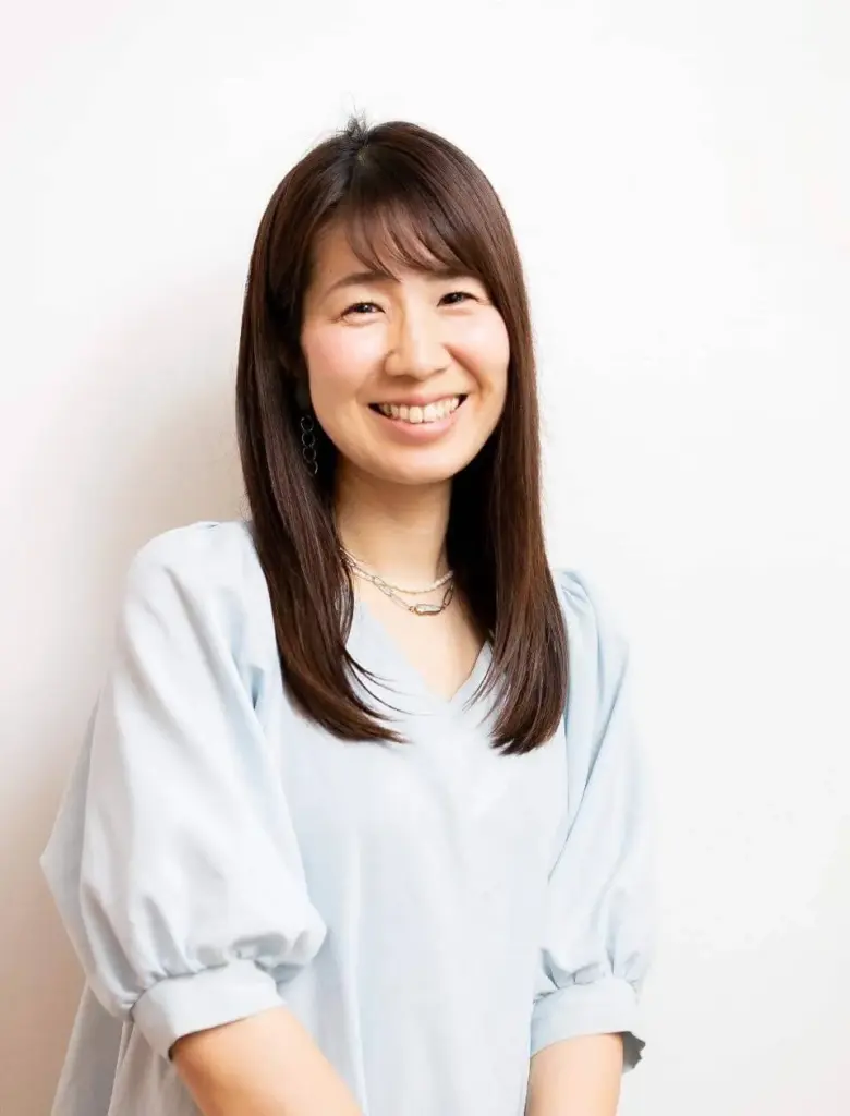 名古屋市⼋事で美髪矯正なら美容室のlokahiのスタッフ